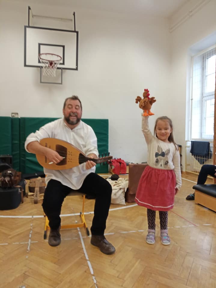 74785074 2875081402525929 3470890460627599360 n