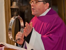 Mikulás ment Békésről Bélfenyérre