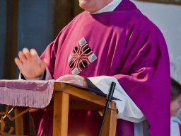 Mikulás ment Békésről Bélfenyérre