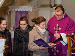 Mikulás ment Békésről Bélfenyérre