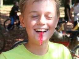 Póstelken jártak az ötödikesek