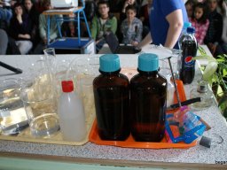 Látványos kémiakisérletek