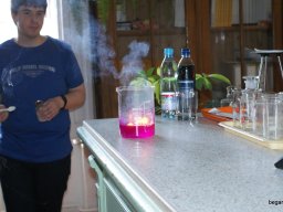 Látványos kémiakisérletek