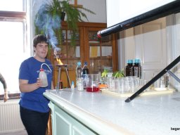 Látványos kémiakisérletek