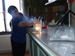 Látványos kémiakisérletek