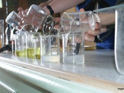 Látványos kémiakisérletek