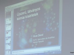 Látványos kémiakisérletek