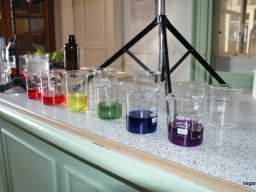 Látványos kémiakisérletek