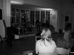 V. Zsíroskenyér parti