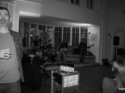 V. Zsíroskenyér parti