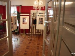 Kiállítás a thai gyerekek munkáiból a Munkácsy Emlékházban