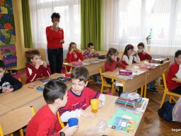 Pirosba öltöztünk