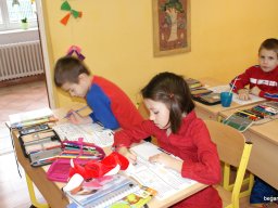 Pirosba öltöztünk