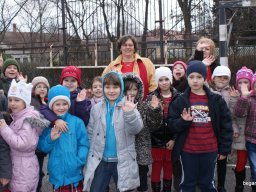 Pirosba öltöztünk