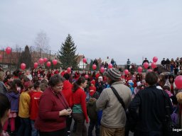 Pirosba öltöztünk