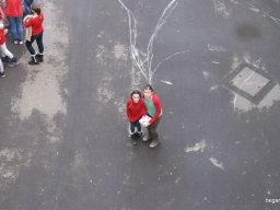 Pirosba öltöztünk