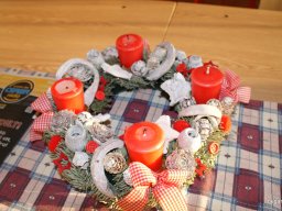 Adventi koszorúk az iskolában