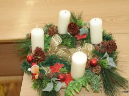 Adventi koszorúk az iskolában
