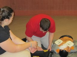 Amíg a mentő kiérkezik