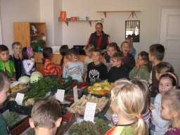 Látogatás egy zöldség-gyümölcsboltban