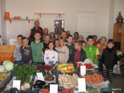 Látogatás egy zöldség-gyümölcsboltban