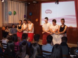 A hat tyúk tava 9.évf.szülinap