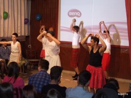 A hat tyúk tava 9.évf.szülinap