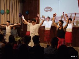 A hat tyúk tava 9.évf.szülinap