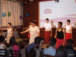 A hat tyúk tava 9.évf.szülinap