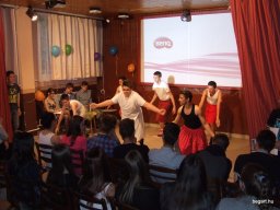 A hat tyúk tava 9.évf.szülinap