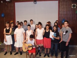 A hat tyúk tava 9.évf.szülinap