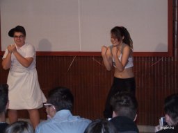 A hat tyúk tava 9.évf.szülinap