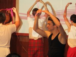 A hat tyúk tava 9.évf.szülinap