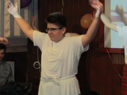 A hat tyúk tava 9.évf.szülinap