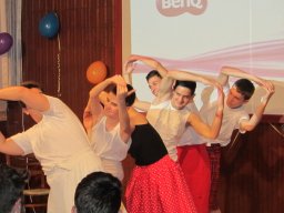 A hat tyúk tava 9.évf.szülinap