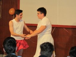 A hat tyúk tava 9.évf.szülinap