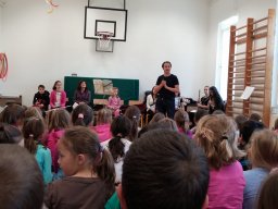 Zeneiskolai toborzó