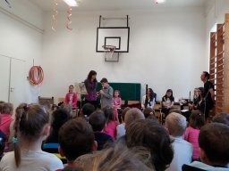 Zeneiskolai toborzó