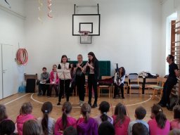 Zeneiskolai toborzó