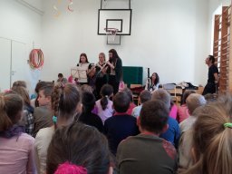 Zeneiskolai toborzó