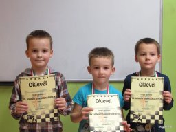 Éremeső a IX. Jankay Sakkversenyen