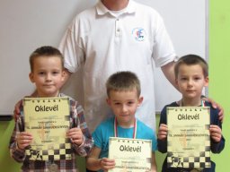 Éremeső a IX. Jankay Sakkversenyen