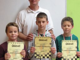 Éremeső a IX. Jankay Sakkversenyen