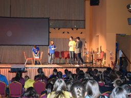 Gólyanap - gólyabál a kilencedikeseknél