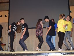 Gólyanap - gólyabál a kilencedikeseknél