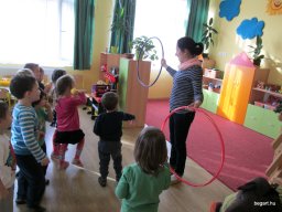 Kerekítő foglalkozás a Meseréten