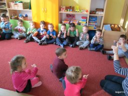 Kerekítő foglalkozás a Meseréten