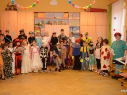 Farsang az alsó tagozaton