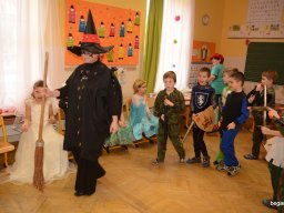 Farsang az alsó tagozaton