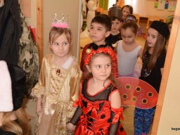 Farsang az alsó tagozaton